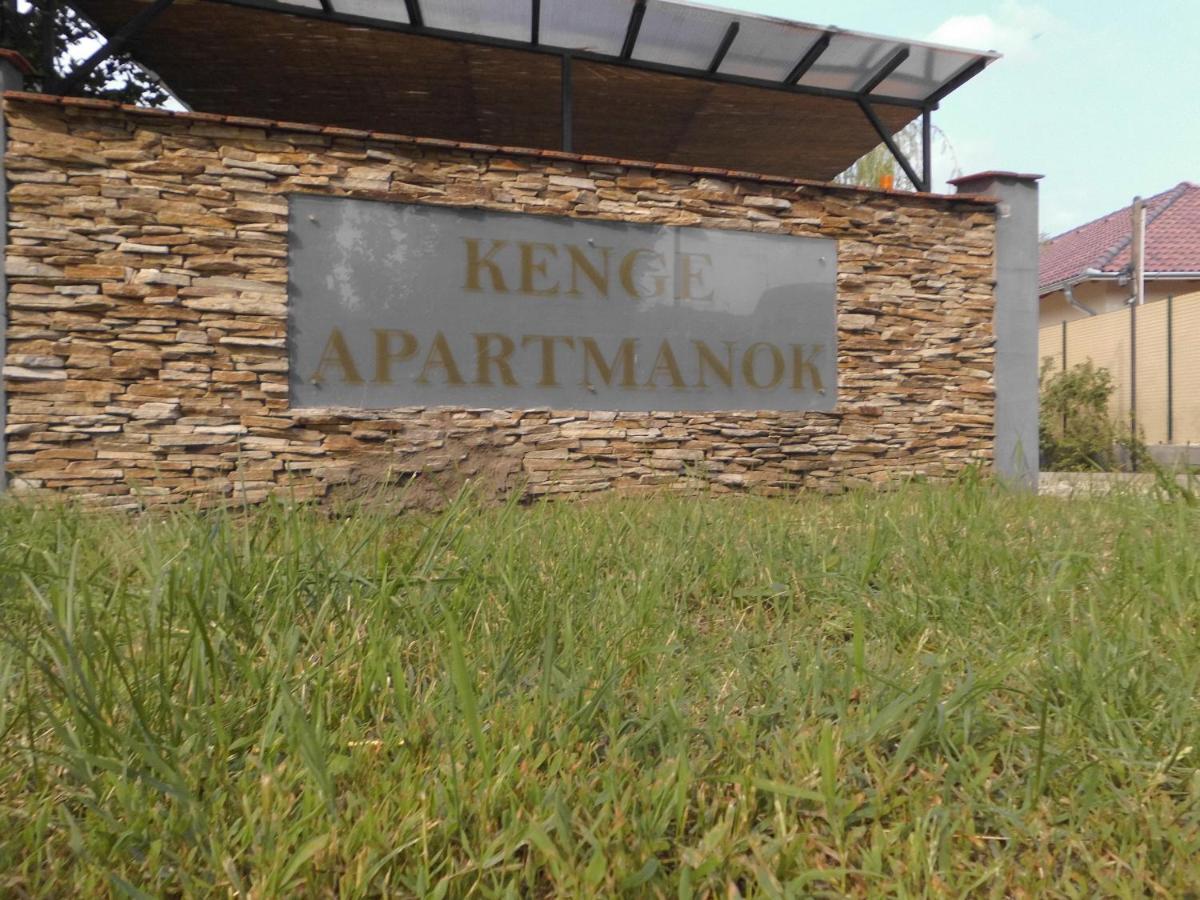 Kenge Apartmanok Балатонсемеш Екстер'єр фото